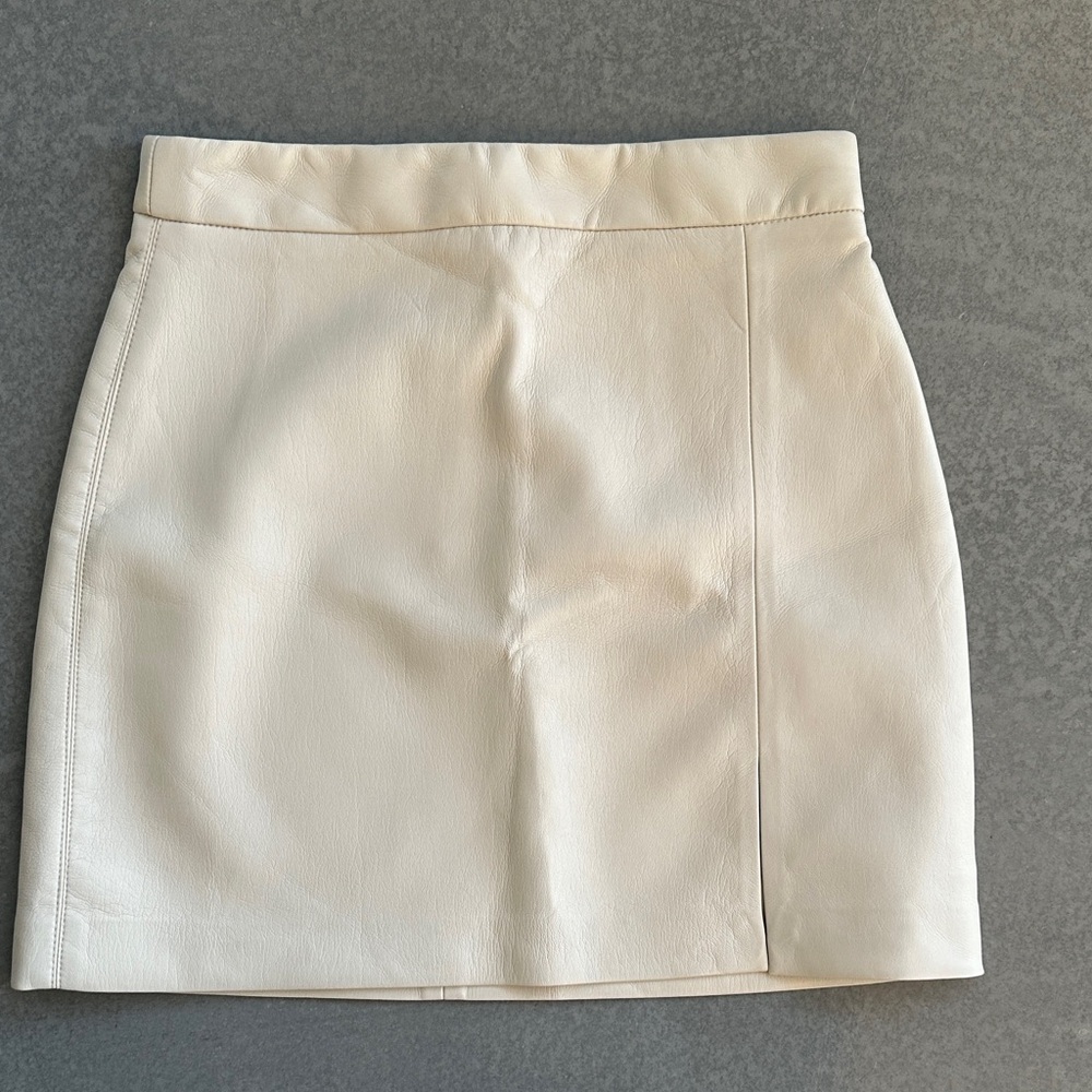Aritzia Off-White Mini Skirt